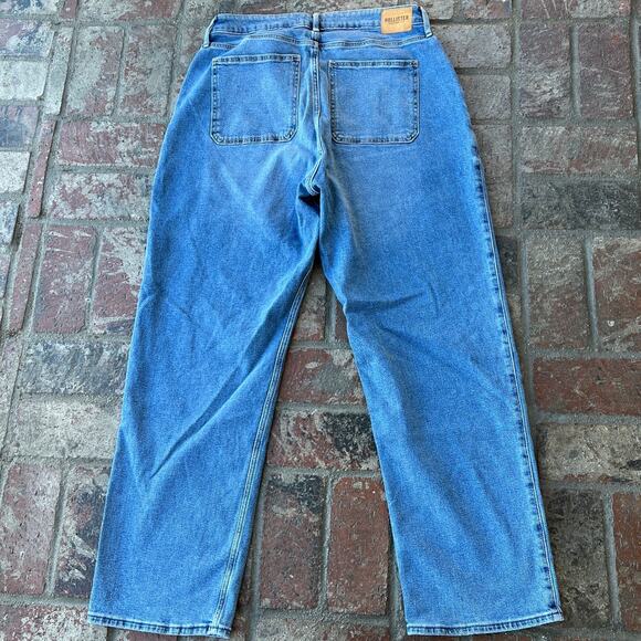 Hollister Curvy Ultra High Rise Dad Jean Medium Wash Size 33 17/R - Picture 3 of 3